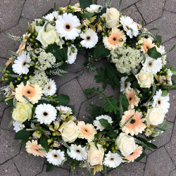 Rundpyntet krans klassisk